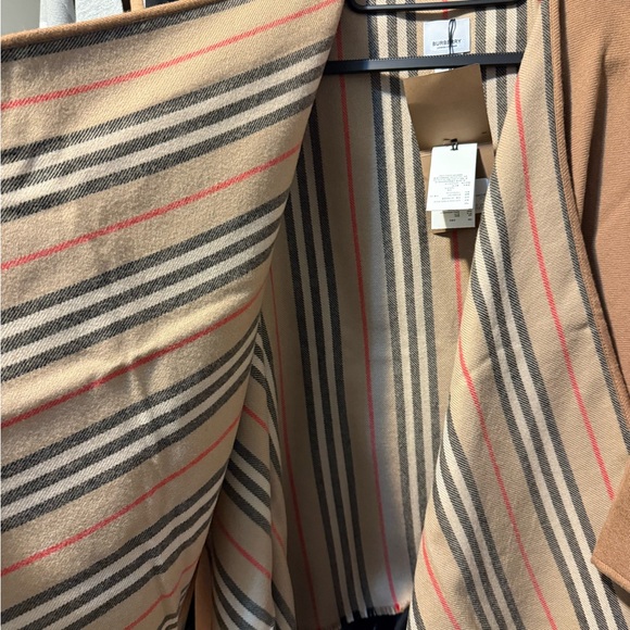 Burberry brown / check cape - Picture 3 of 5